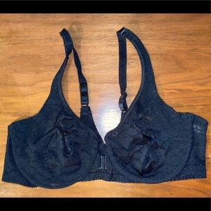 Victoria's Secret Lace Underwire Bra.